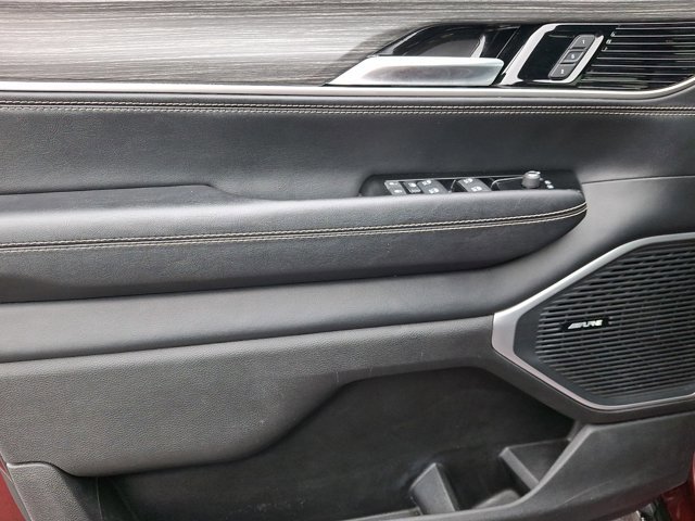 Used 2024 Jeep Wagoneer L Series II w/ Flexible Seating Group image 13