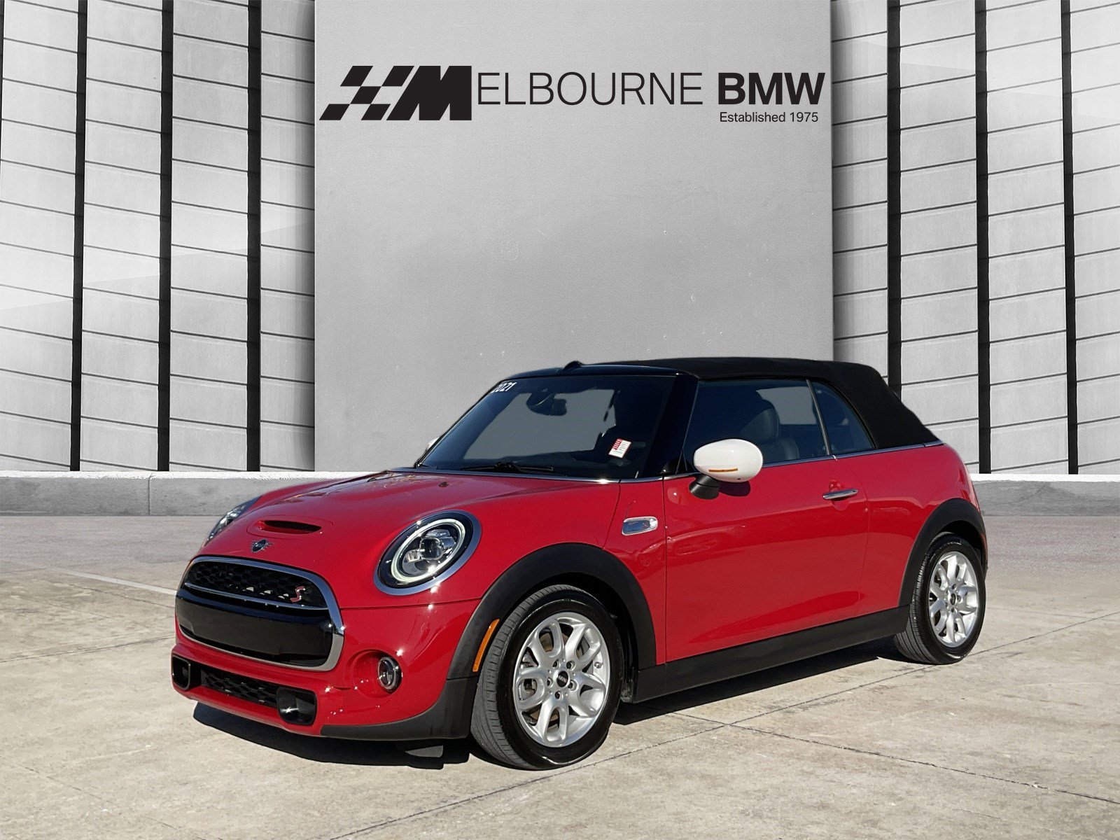Used 2021 MINI Cooper S image 3