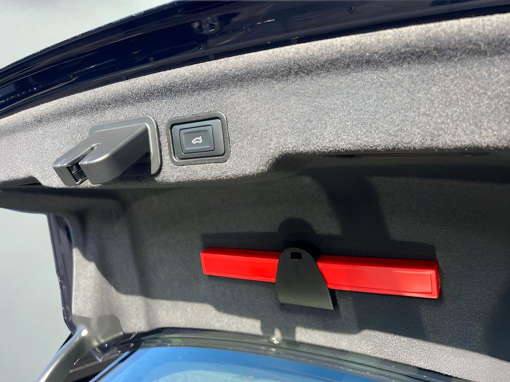 Used 2014 Audi A8 L 3.0T image 27