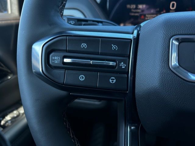 New 2025 GMC Yukon XL AT4 w/ AT4 Premium Plus Package AWD/4WD image 23