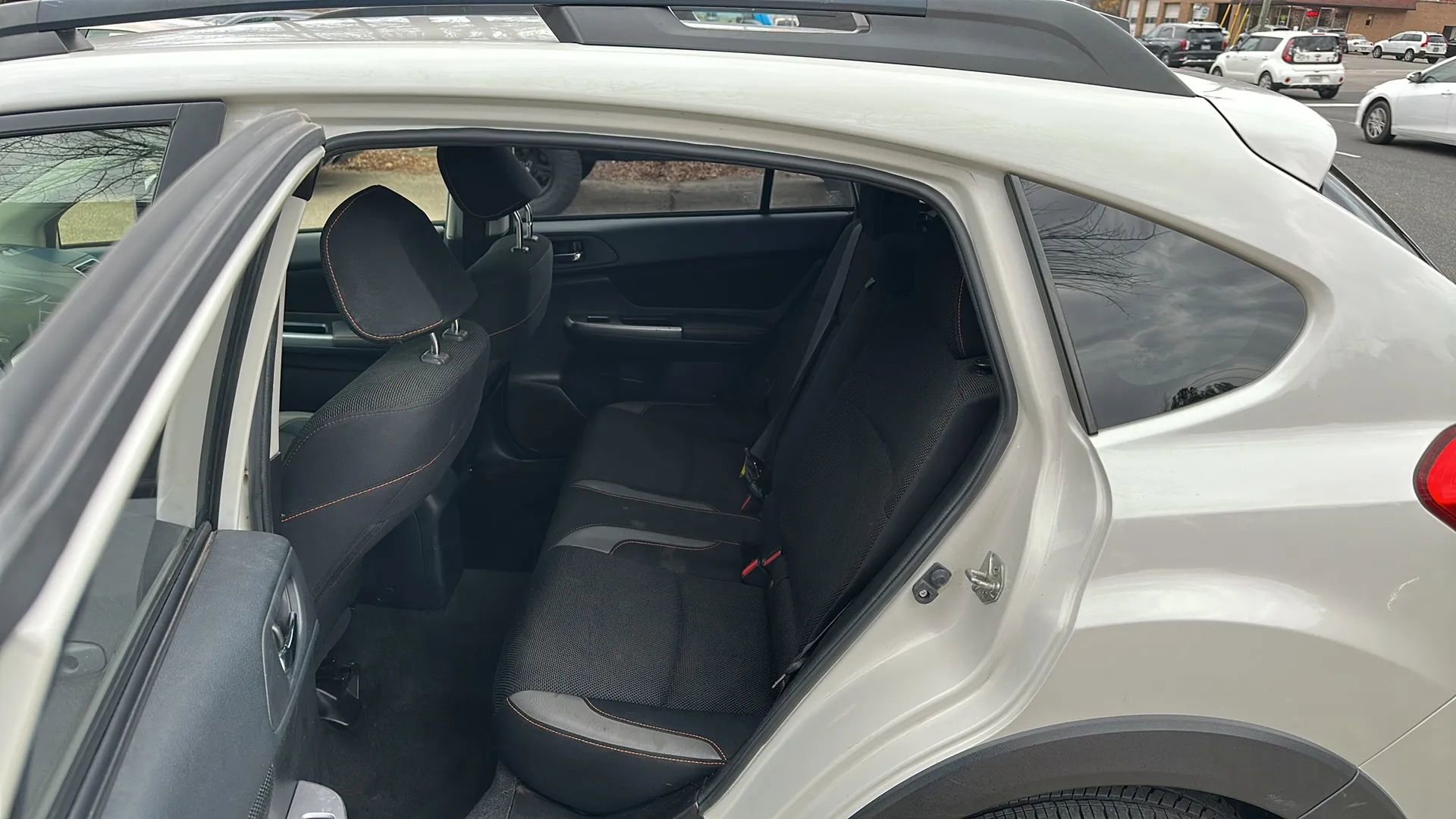 Used 2016 Subaru Crosstrek 2.0i Premium image 16