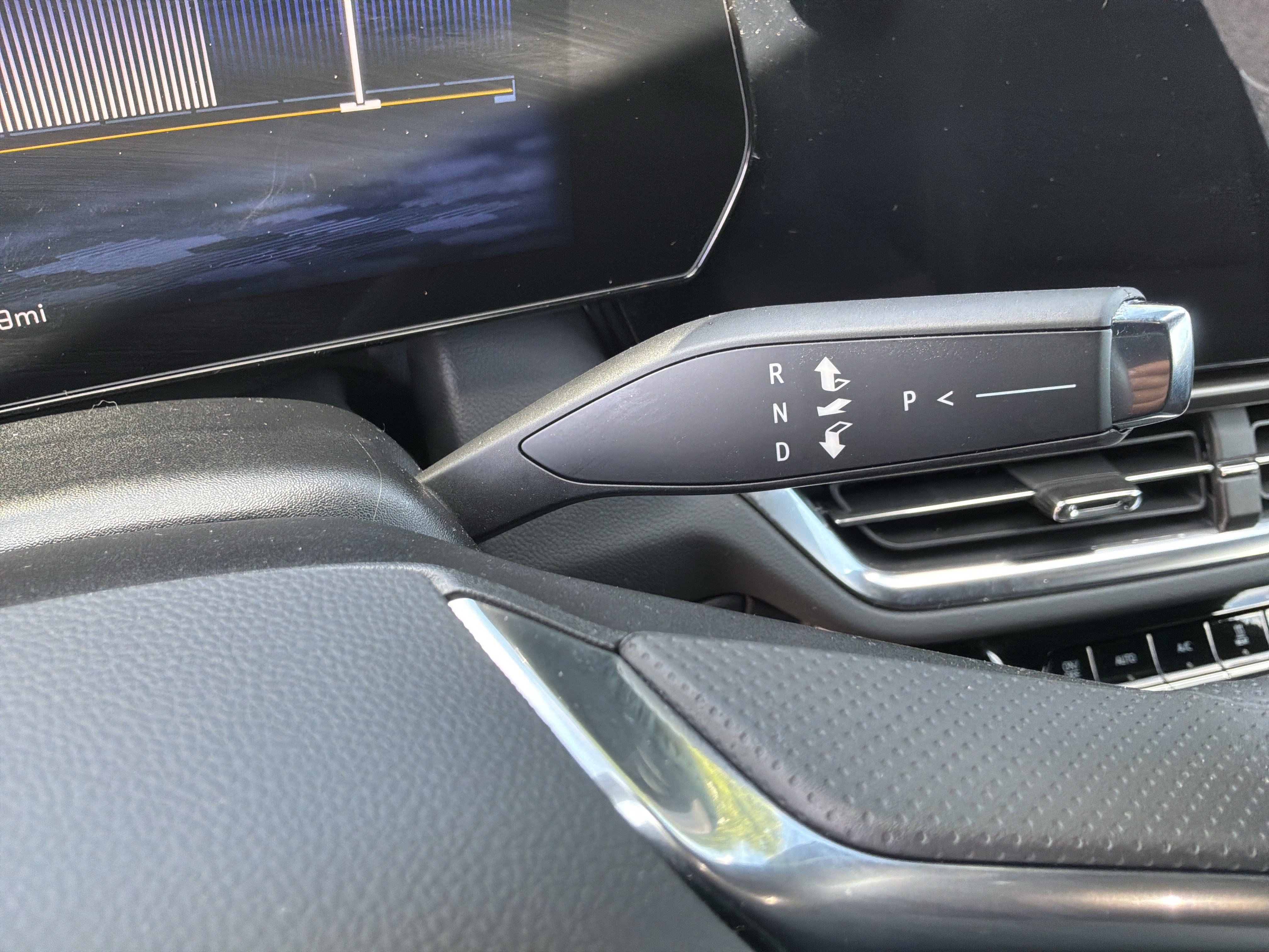Used 2025 Chevrolet Equinox EV LT FWD image 26