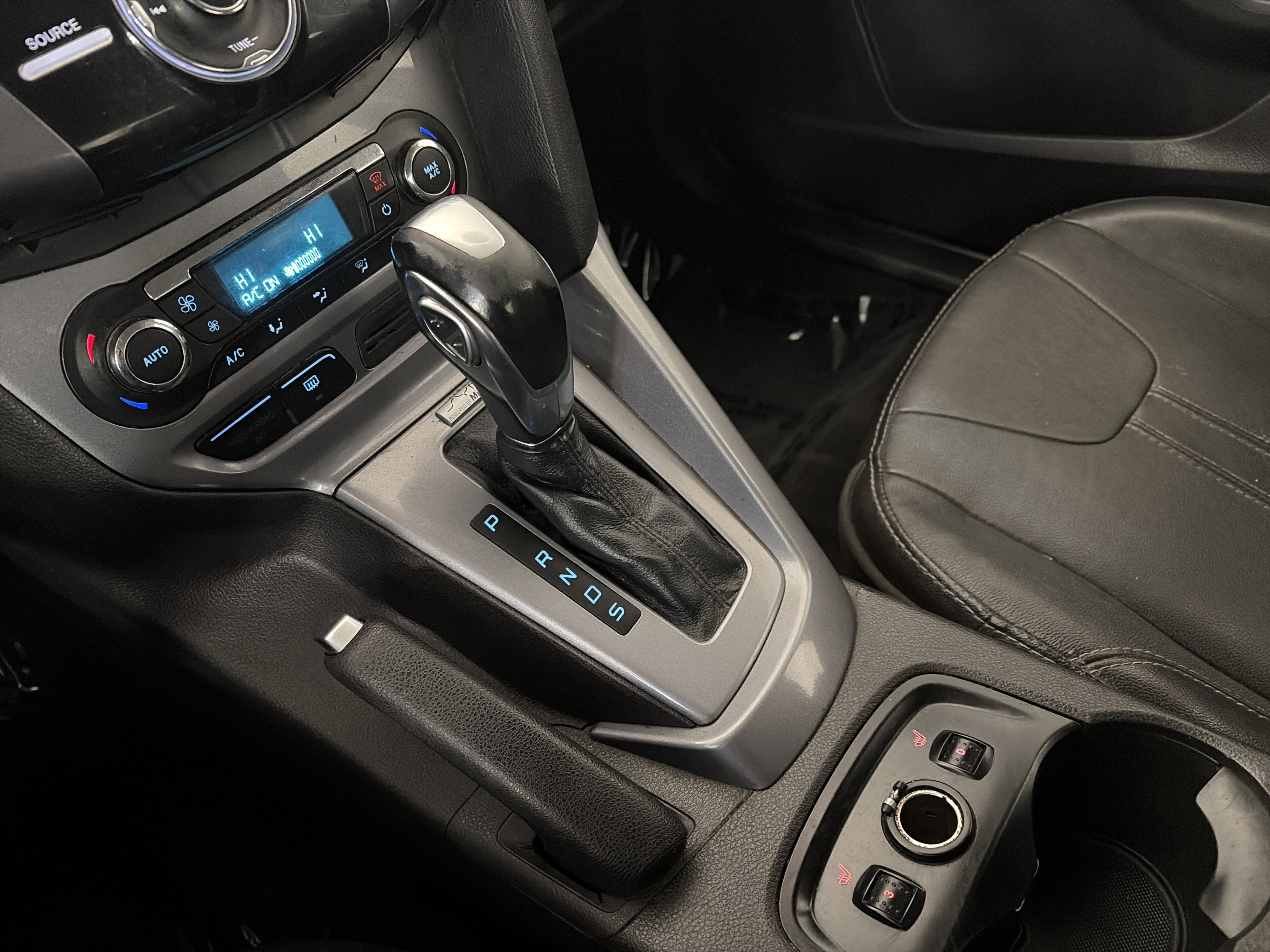 Used 2014 Ford Focus Titanium image 24