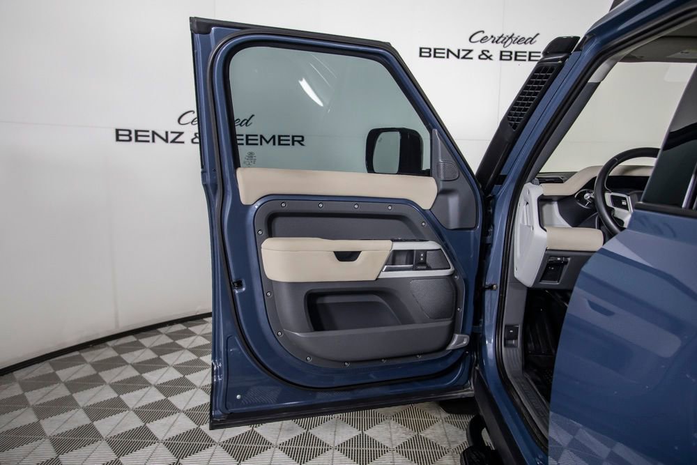 Used 2022 Land Rover Defender 110 SE image 22