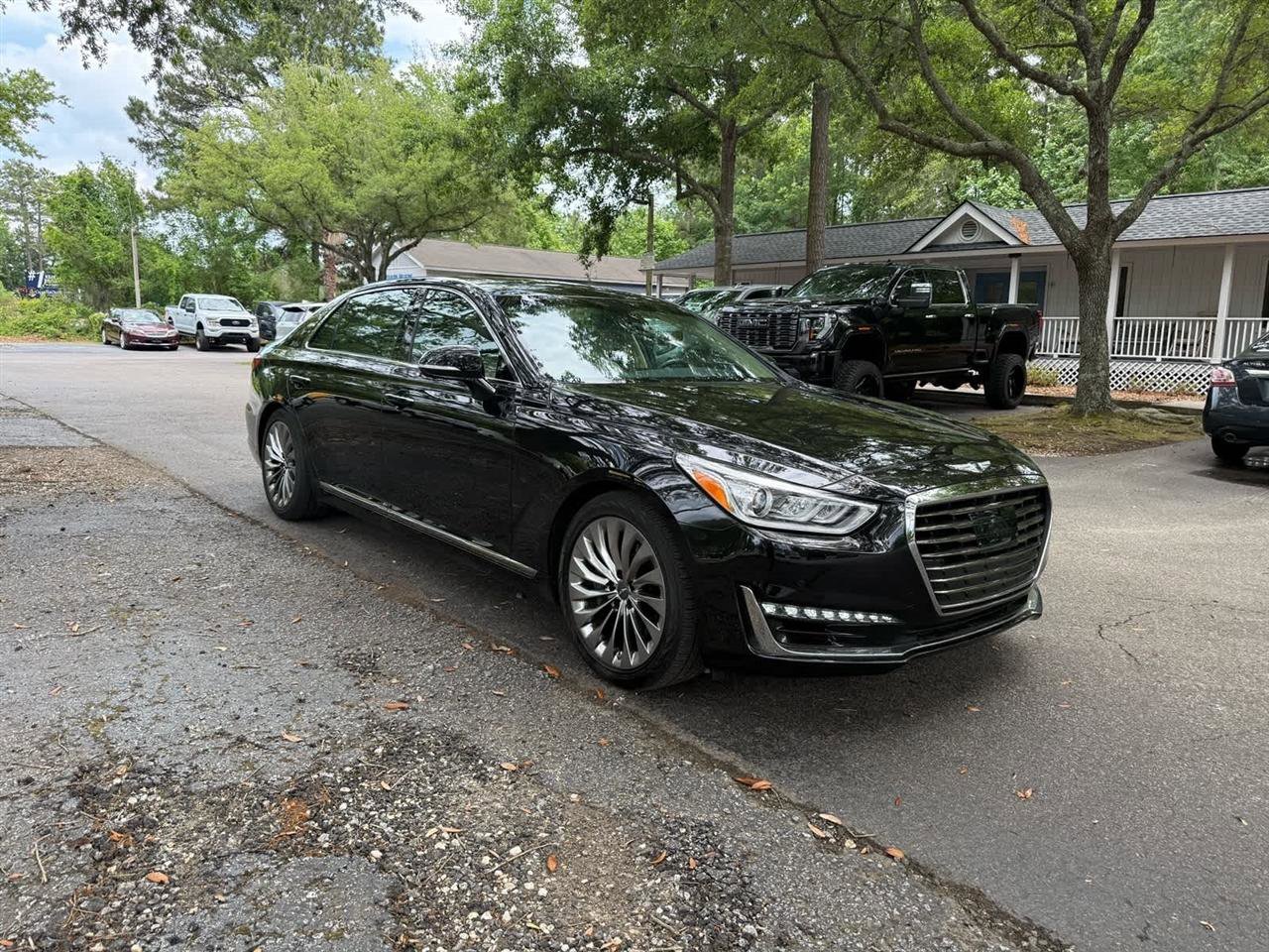 Used 2018 Genesis G90 5.0 Ultimate AWD/4WD image 3