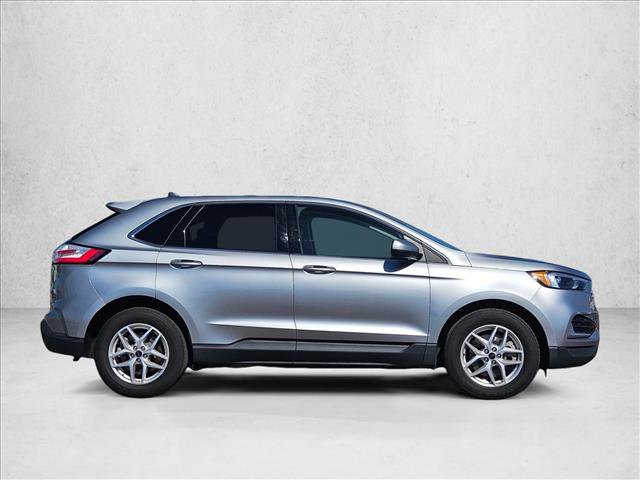 Used 2023 Ford Edge SEL image 4
