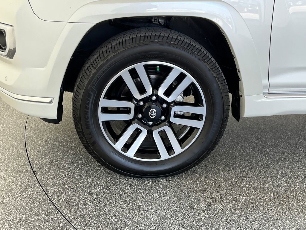 Used 2019 Toyota 4Runner Limited AWD/4WD image 28