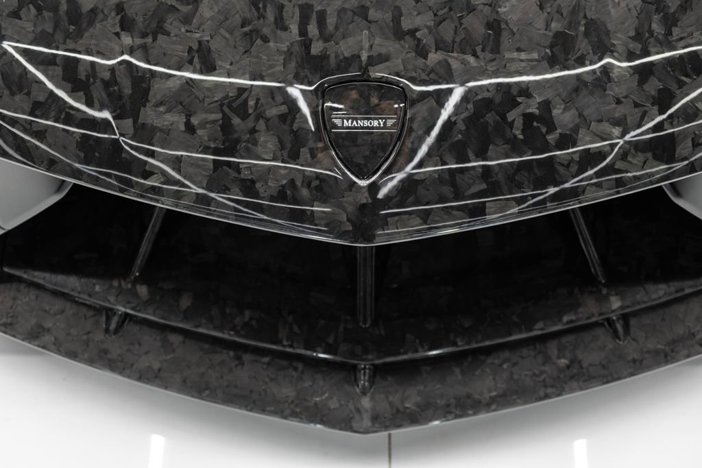 Used 2024 Lamborghini Revuelto image 44