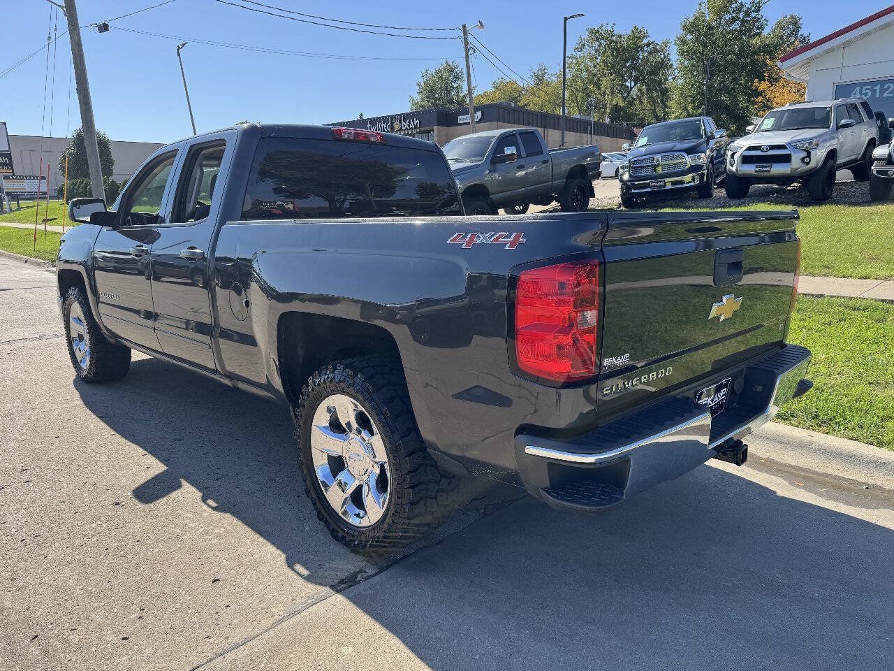Used 2015 Chevrolet Silverado 1500 LT AWD/4WD image 3