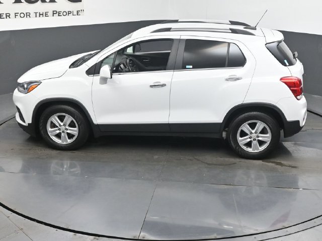 Used 2017 Chevrolet Trax LT w/ LT Convenience Package FWD image 48