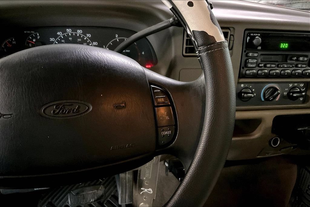 Used 2001 Ford F250 Lariat RWD image 6