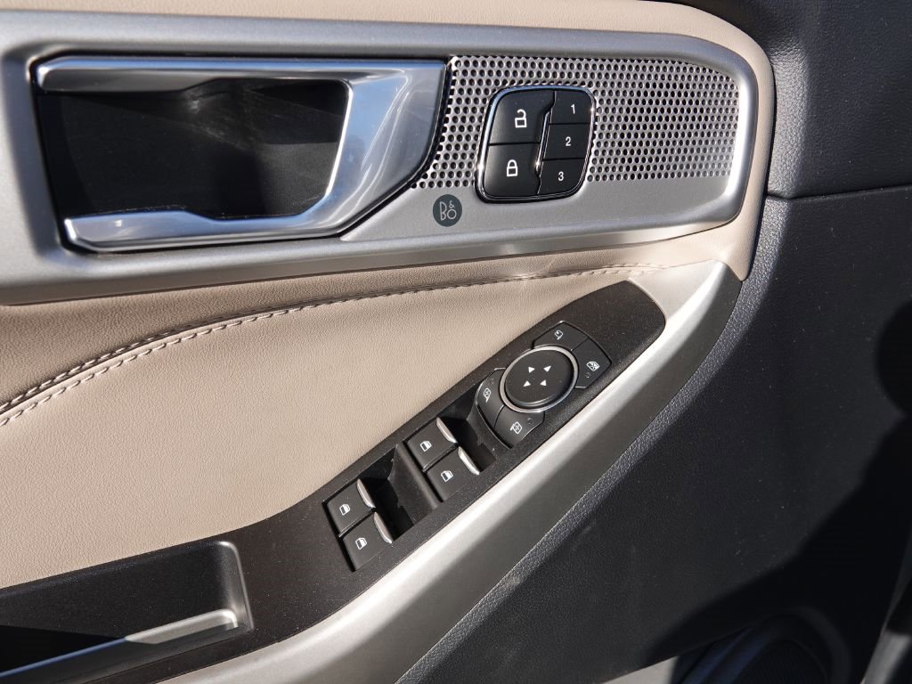Used 2022 Ford Explorer Limited w/ Equipment Group 301A image 15