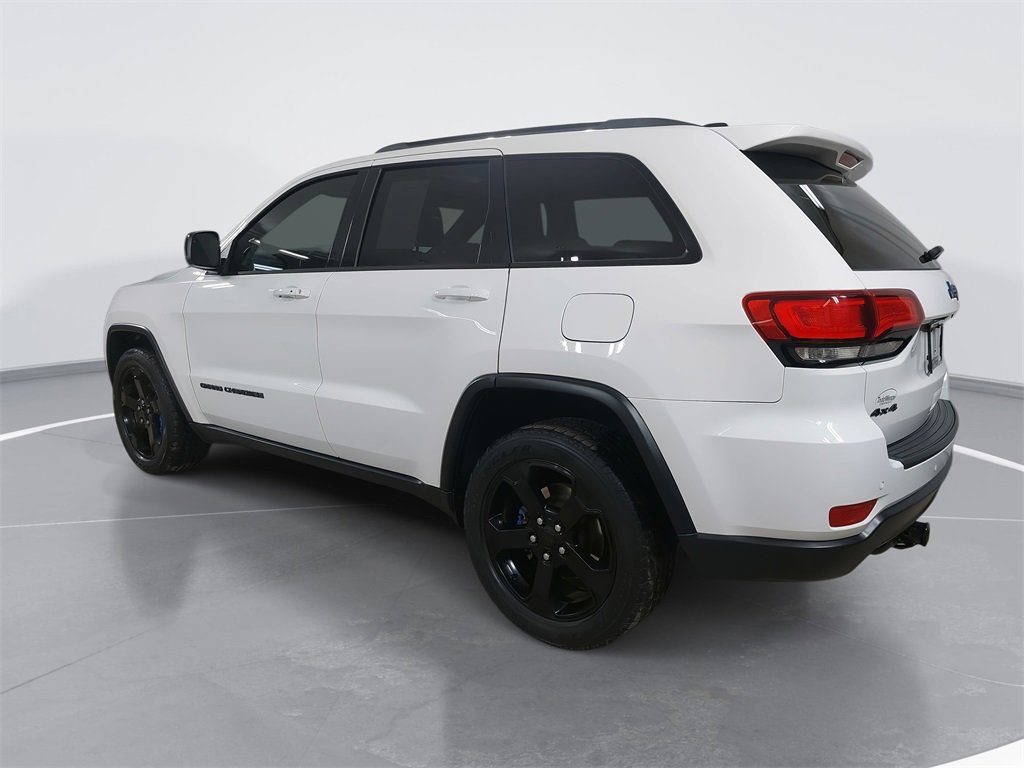 Used 2019 Jeep Grand Cherokee Laredo image 6
