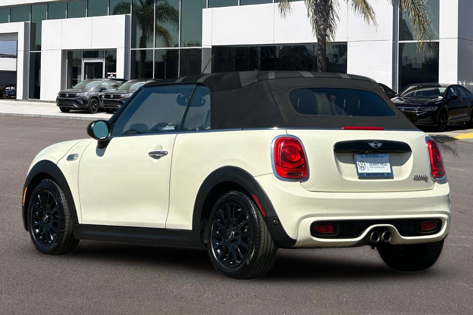 Used 2017 MINI Cooper S FWD image 5