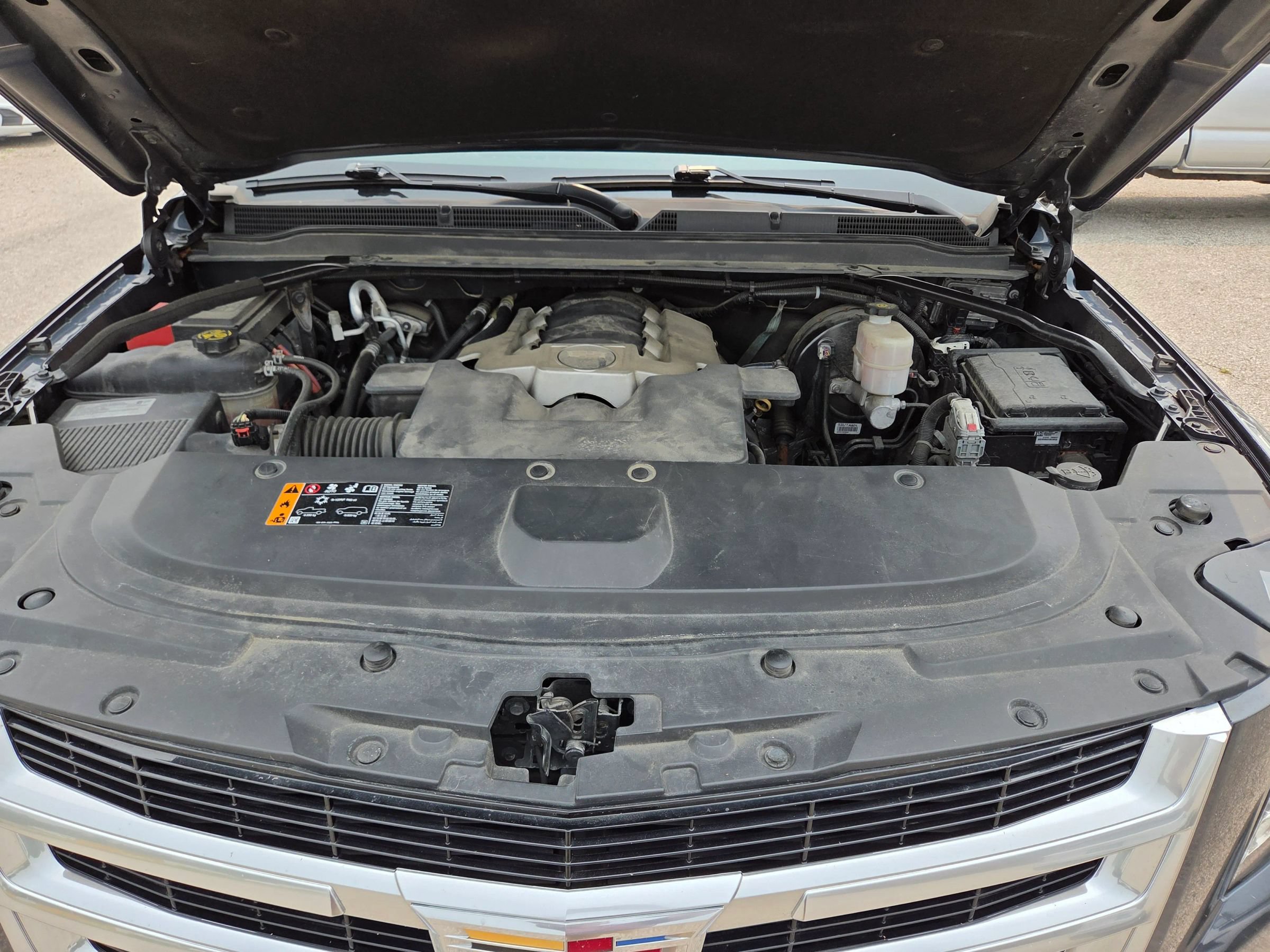 Used 2019 Cadillac Escalade ESV Luxury AWD/4WD image 26