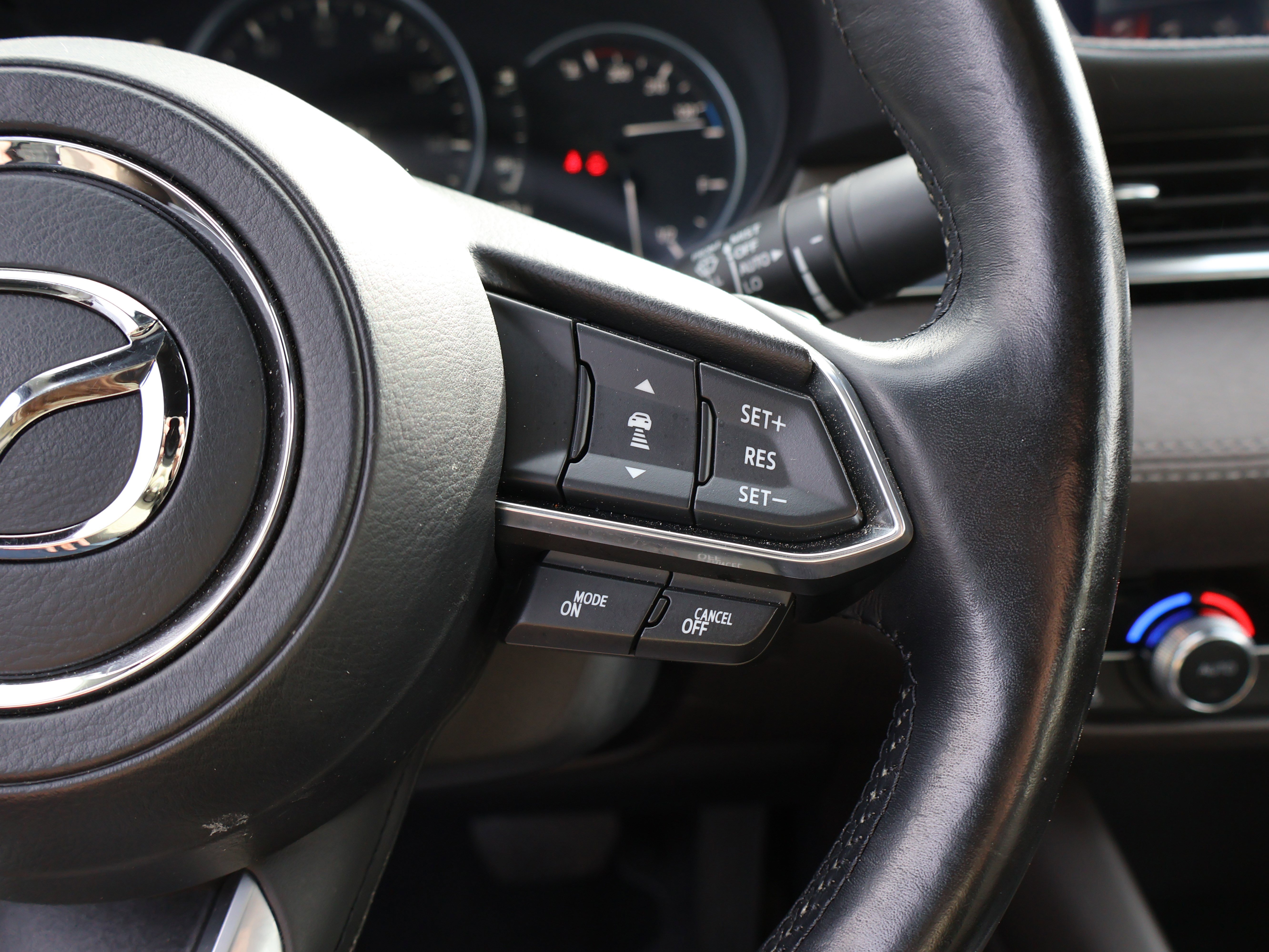 Used 2018 MAZDA MAZDA6 Signature image 32