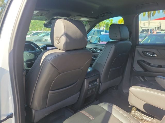 Used 2023 Chevrolet Traverse RS FWD image 9