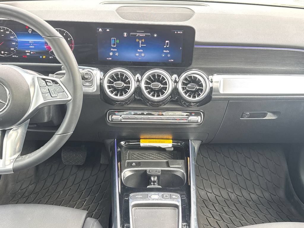 Used 2026 Mercedes-Benz GLB 250 4MATIC image 18