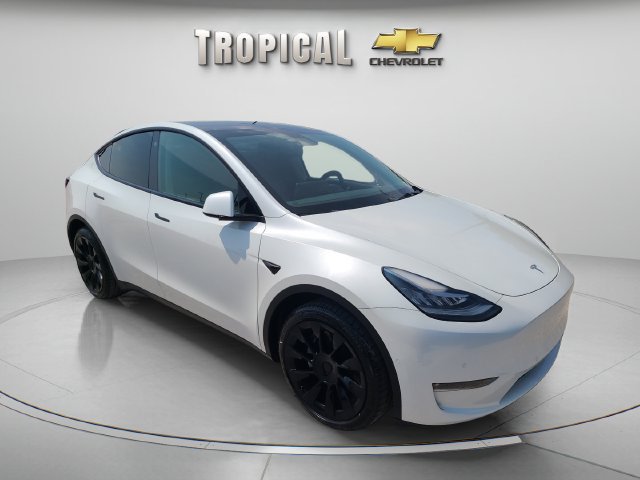 Used 2021 Tesla Model Y Long Range AWD/4WD image 7