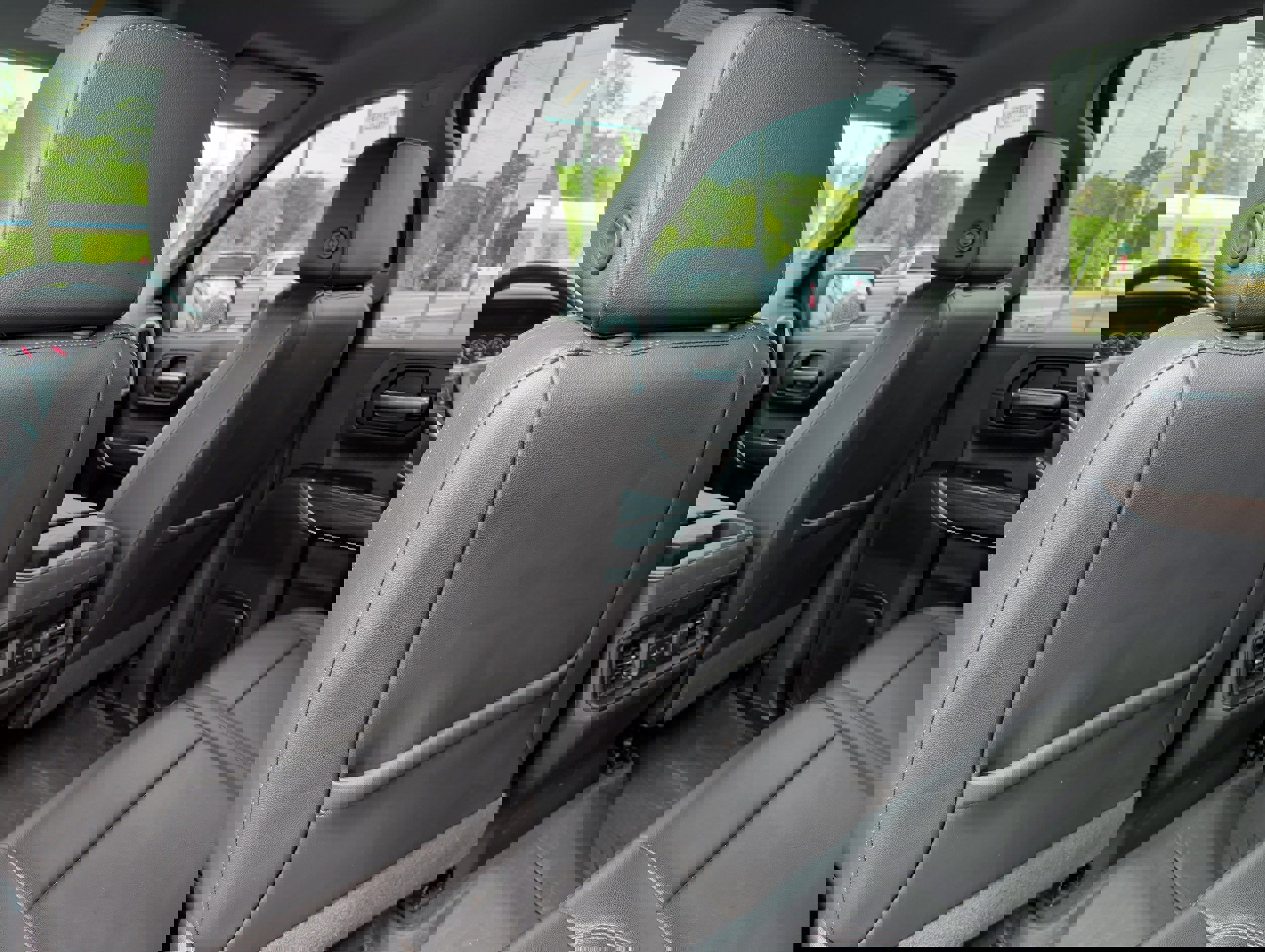 Used 2020 Chevrolet Silverado 1500 LT Trail Boss image 13