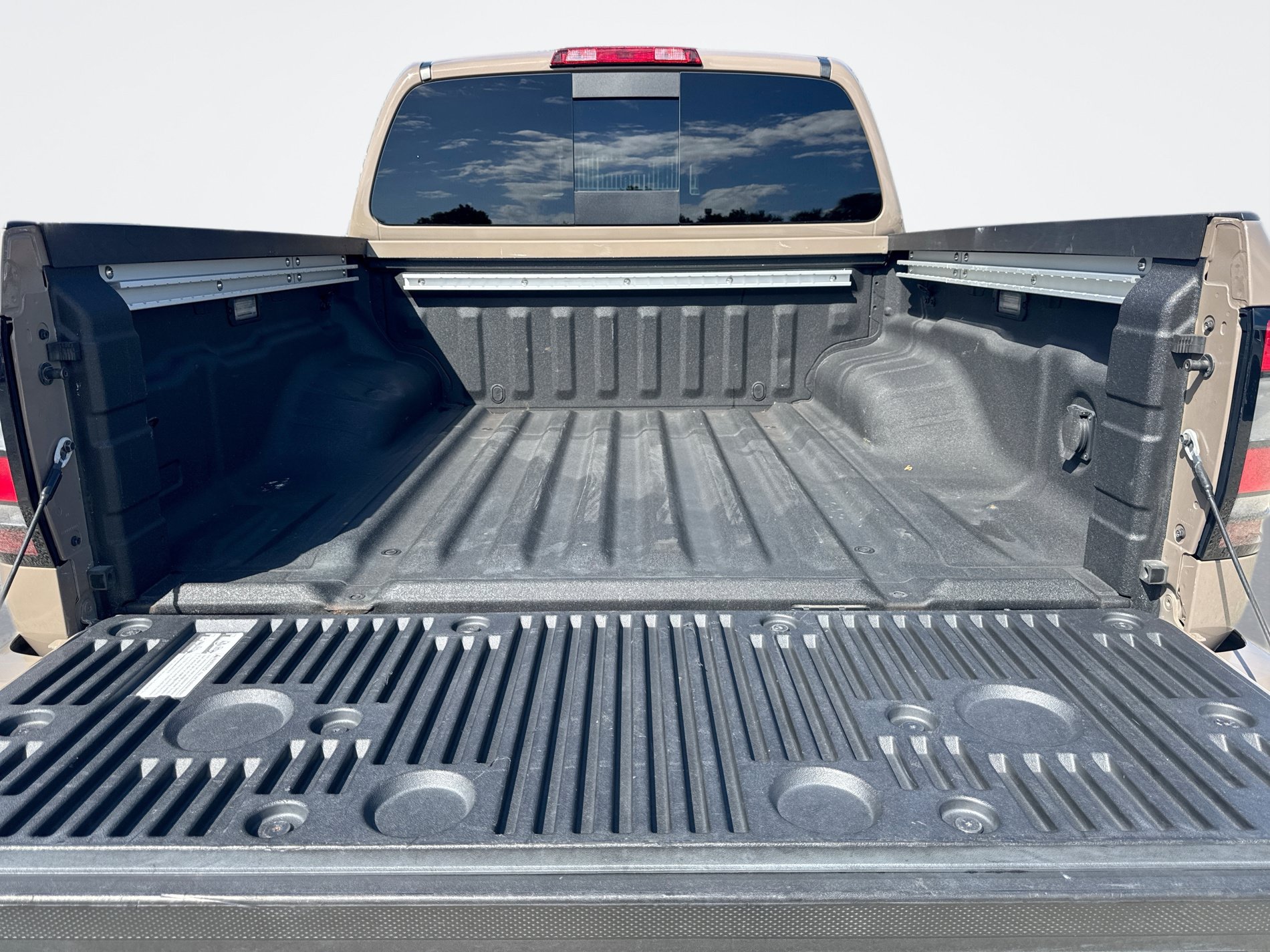 Certified 2023 Nissan Frontier PRO-4X w/ Pro Convenience Package AWD/4WD image 13