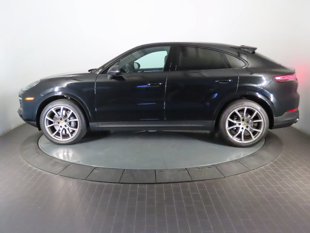 Certified 2023 Porsche Cayenne Coupe AWD/4WD image 2
