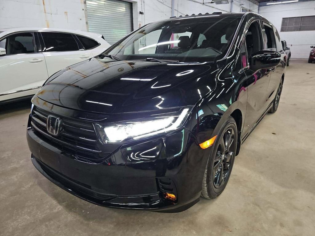 Used 2024 Honda Odyssey Sport image 1