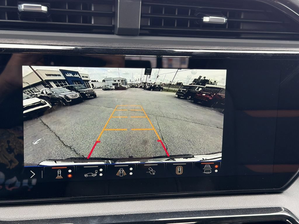 New 2026 GMC Sierra 1500 AT4 w/ Technology Package AWD/4WD image 5