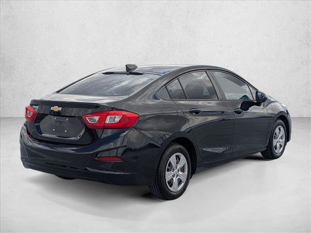Used 2017 Chevrolet Cruze LS FWD image 5