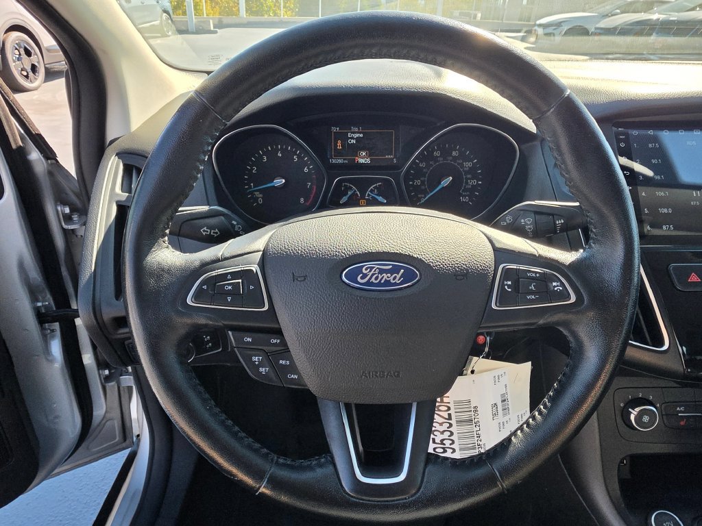 Used 2015 Ford Focus SE w/ Equipment Group 201A FWD image 23