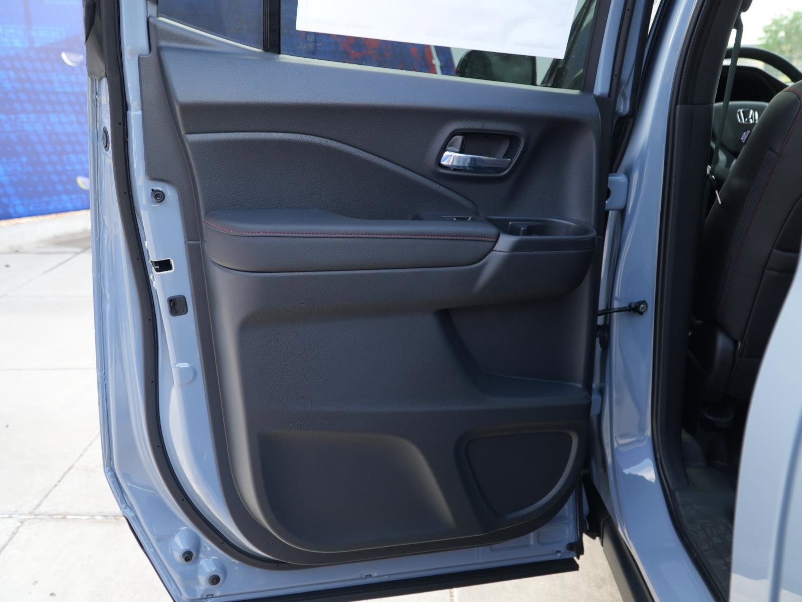 New 2026 Honda Ridgeline Black Edition image 18