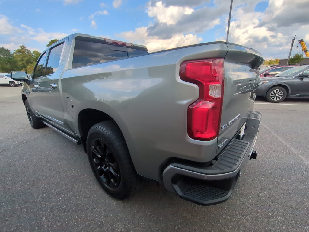 Used 2024 Chevrolet Silverado 1500 High Country w/ Technology Package AWD/4WD image 6
