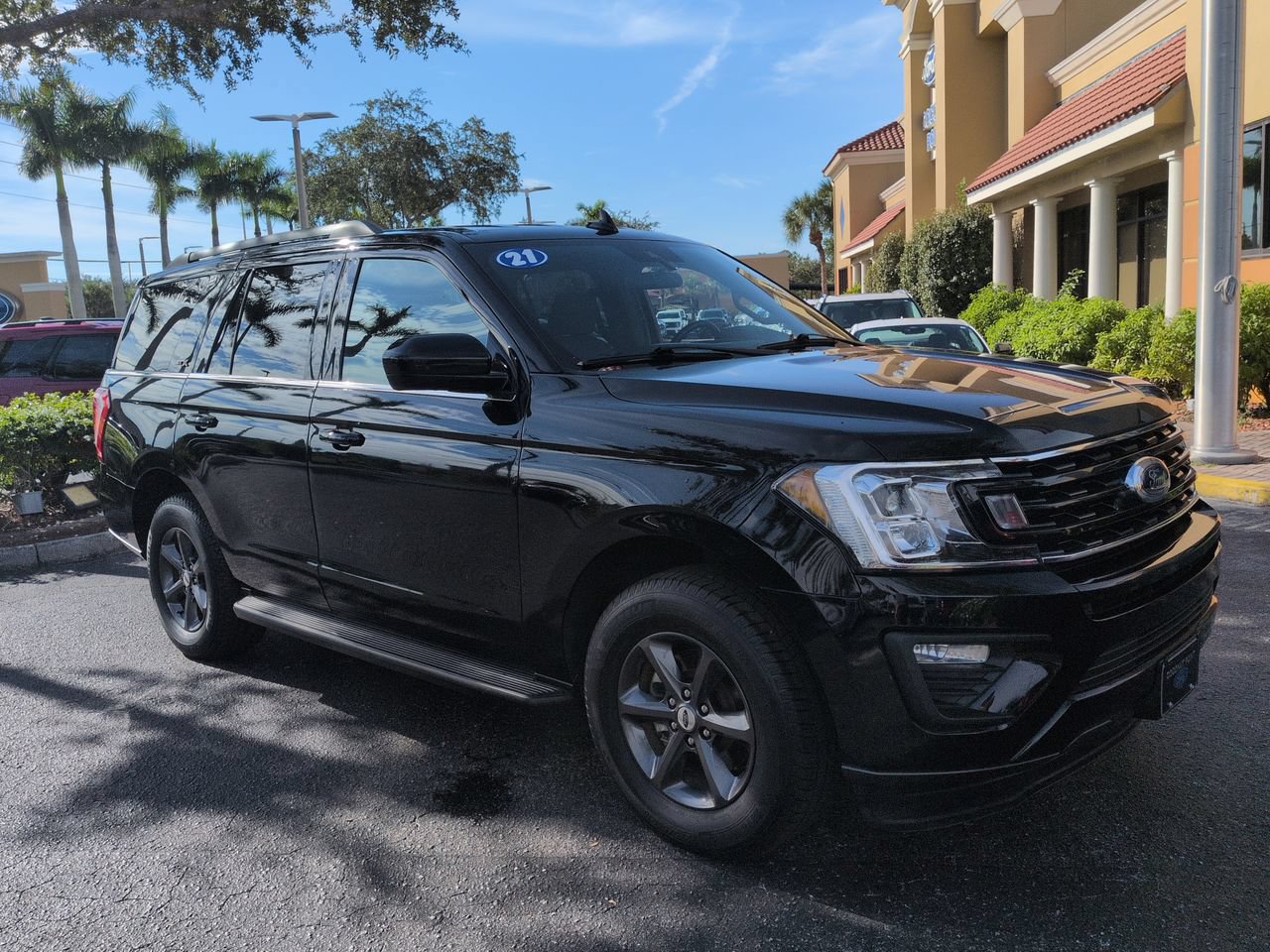 Used 2021 Ford Expedition XL AWD/4WD image 2