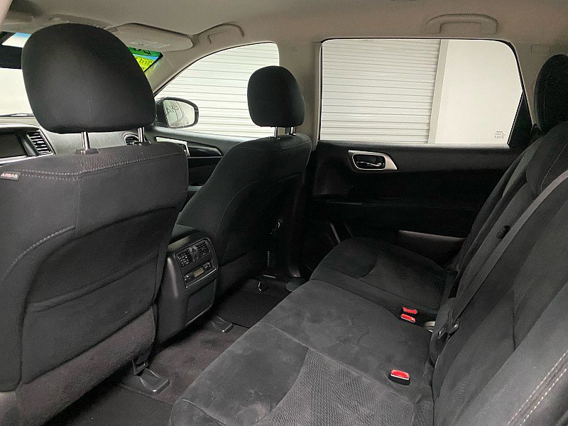 Used 2015 Nissan Pathfinder SV w/ Cargo Package image 11