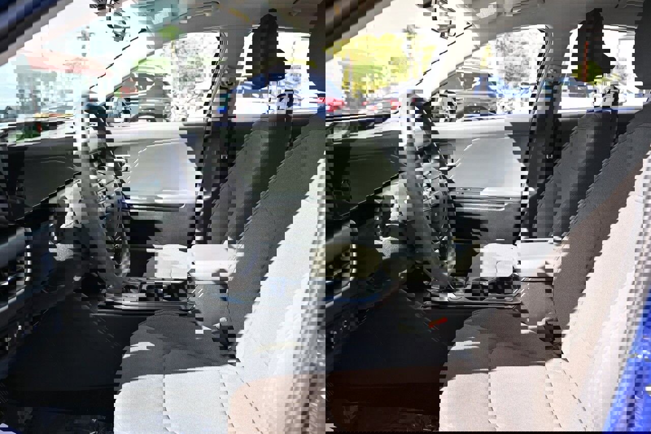 Used 2025 Kia K4 LXS image 8