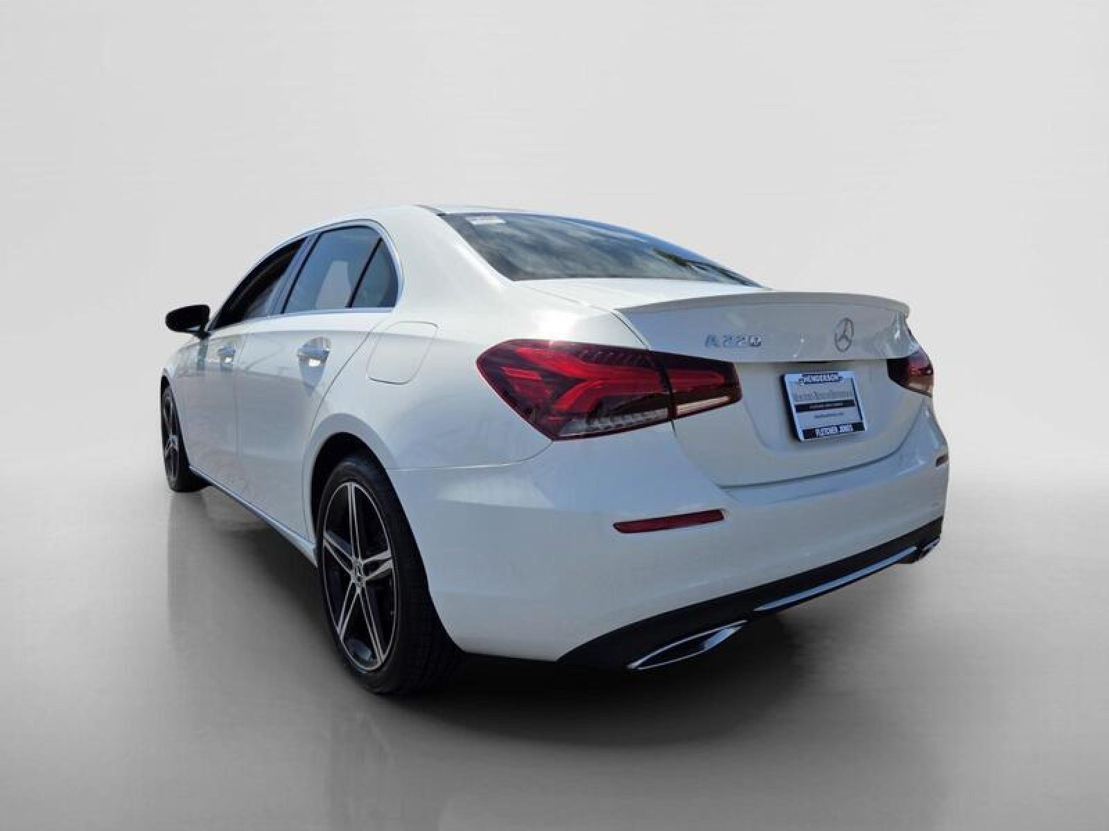 Certified 2022 Mercedes-Benz A 220 image 3