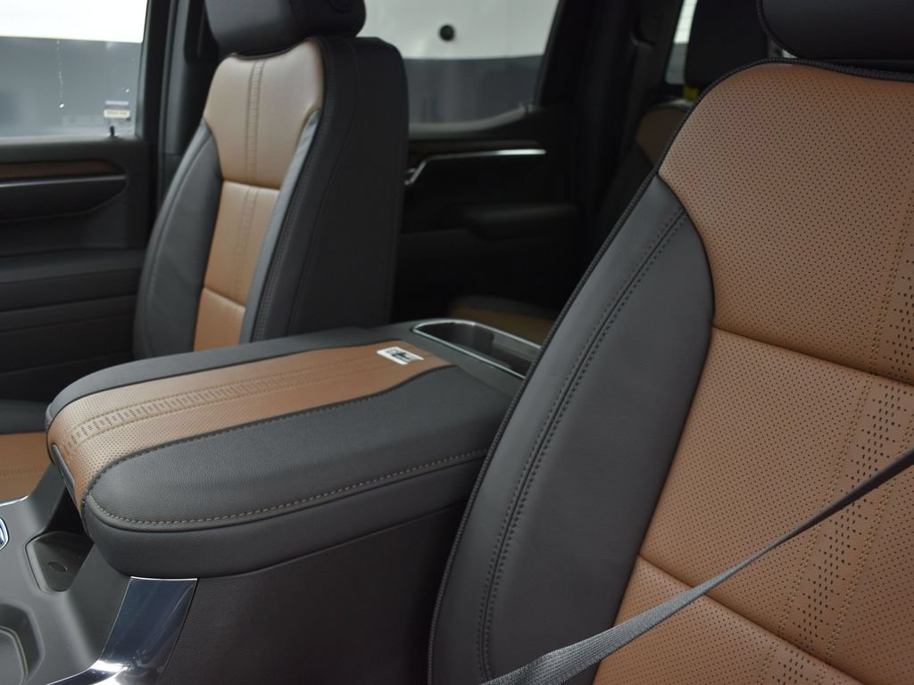 New 2025 Chevrolet Silverado 1500 High Country AWD/4WD image 14