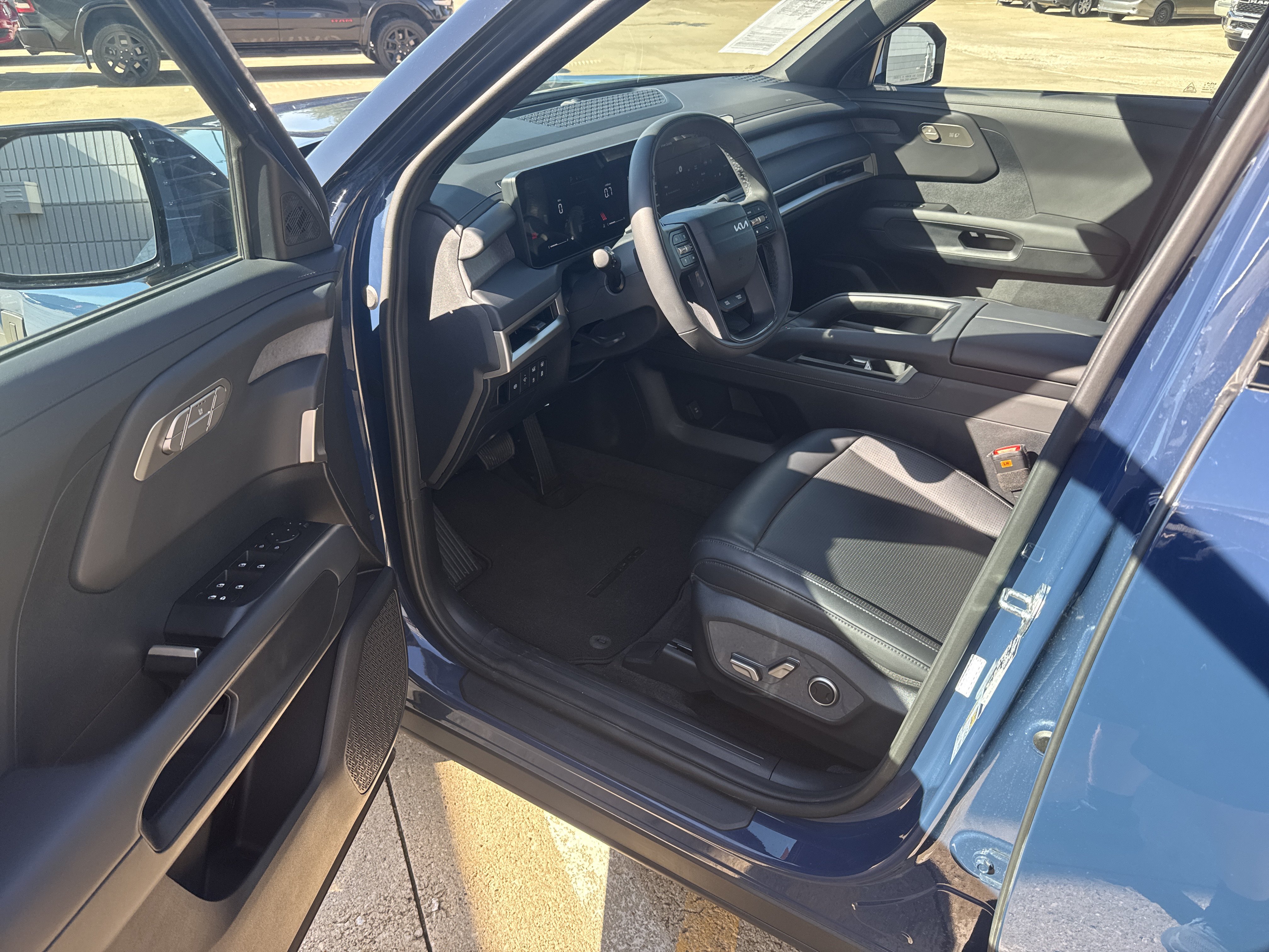 Used 2027 Kia Telluride S AWD/4WD image 9