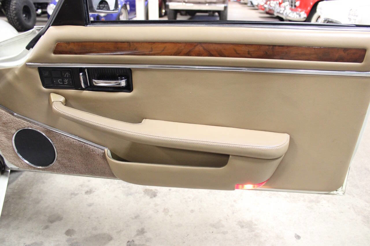 Used 1995 Jaguar XJS 4.0 Convertible image 36