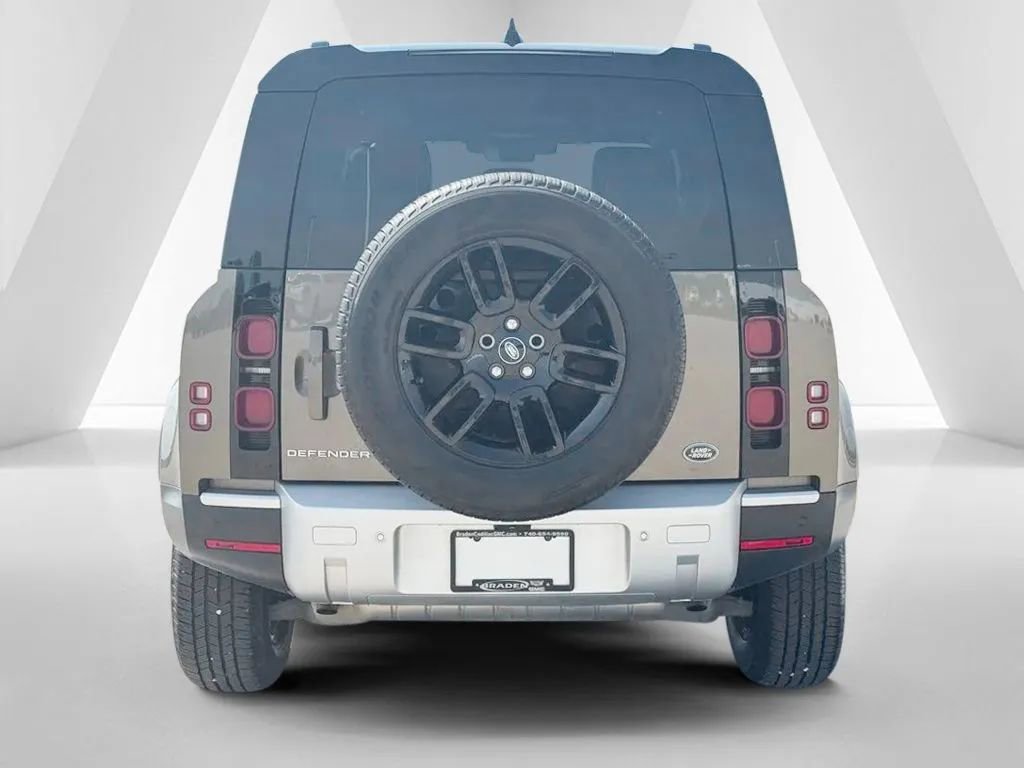 Used 2023 Land Rover Defender 110 S AWD/4WD image 6