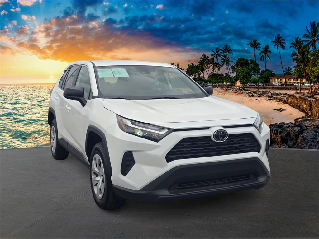 Used 2024 Toyota RAV4 LE image 3