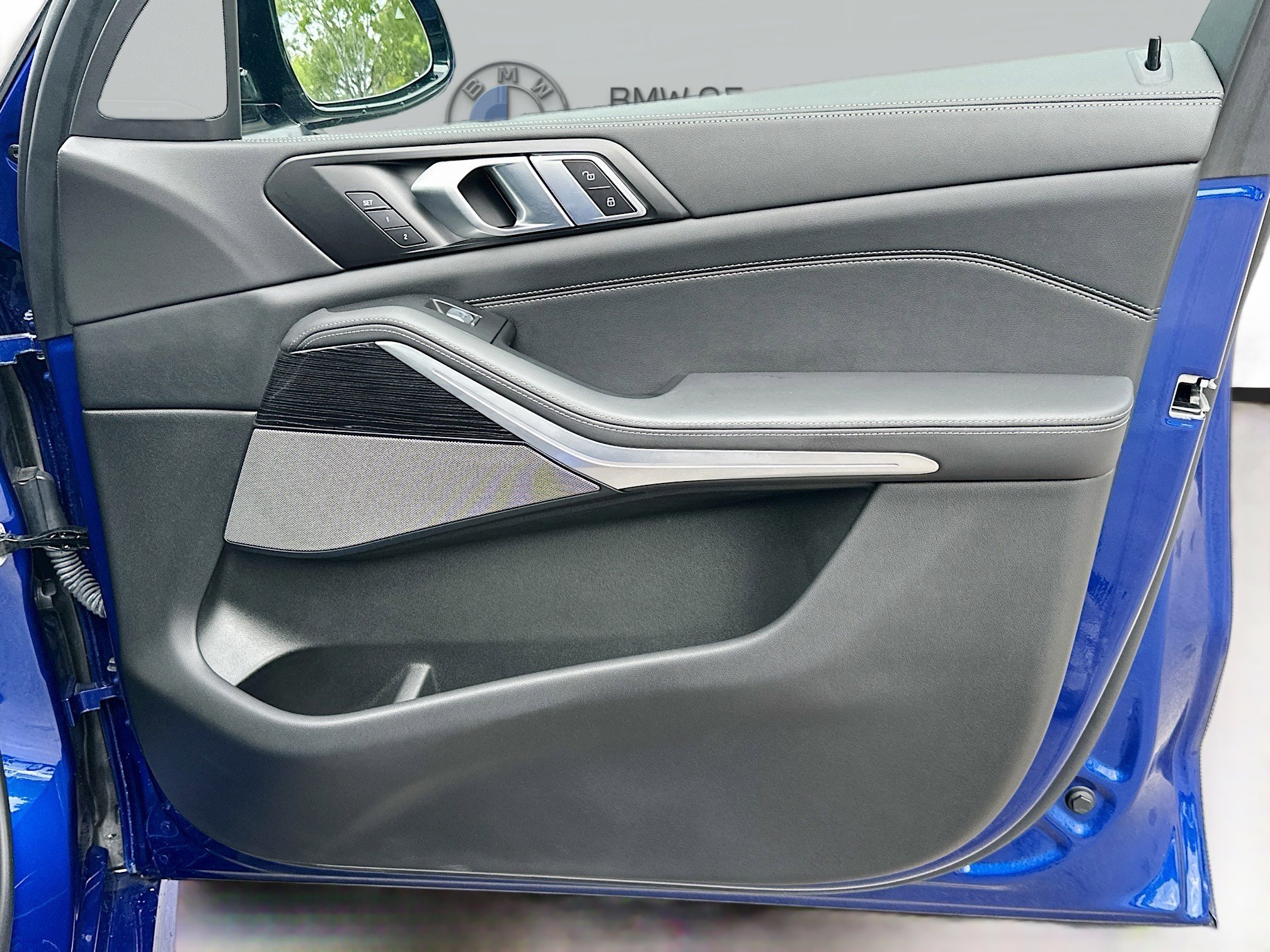 Certified 2024 BMW X7 M60i w/ M Sport Professional Package image 37