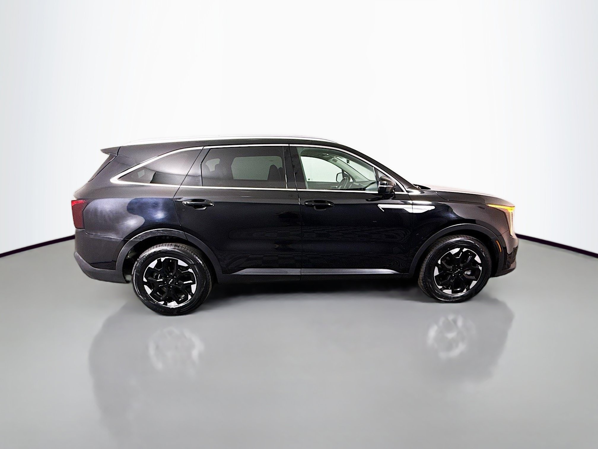 Used 2025 Kia Sorento S w/ Panoramic Sunroof Package FWD image 11
