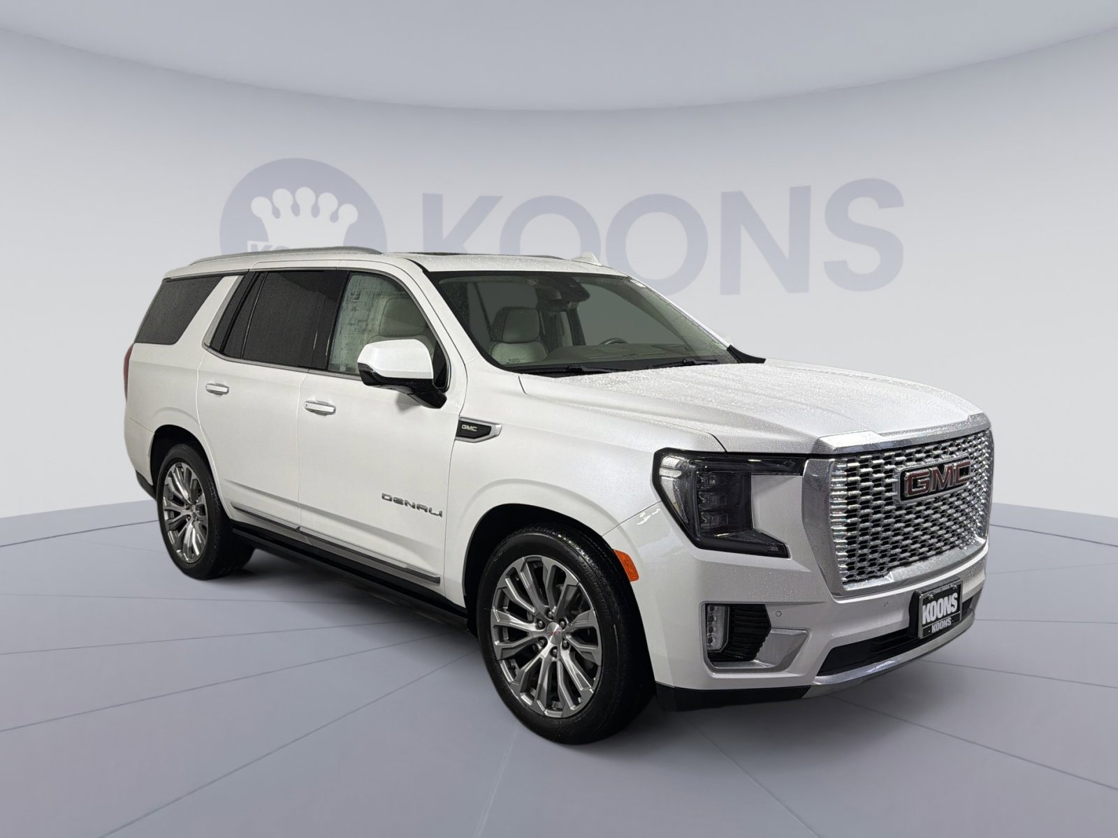 Used 2022 GMC Yukon Denali w/ Denali Premium Package image 10