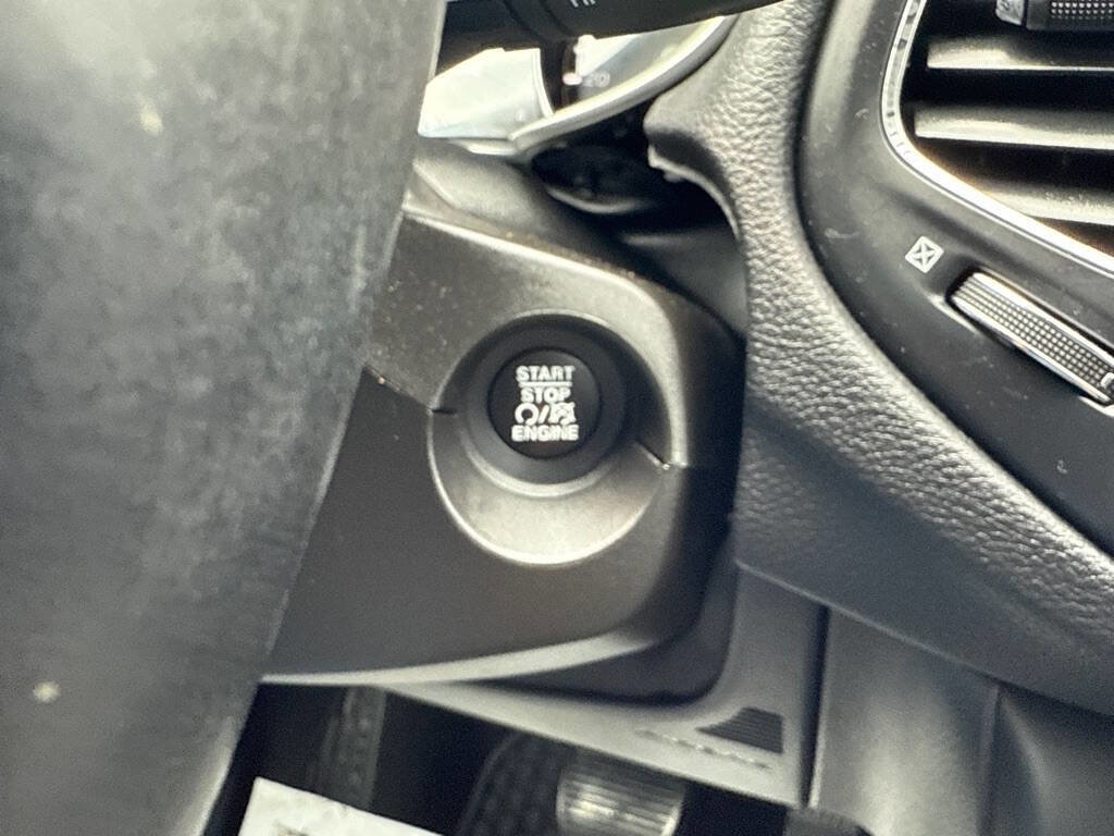 Used 2020 Jeep Compass Latitude w/ Cold Weather Group image 21