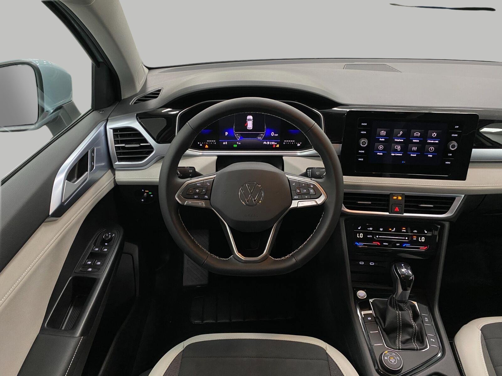 New 2026 Volkswagen Taos SE AWD/4WD image 11