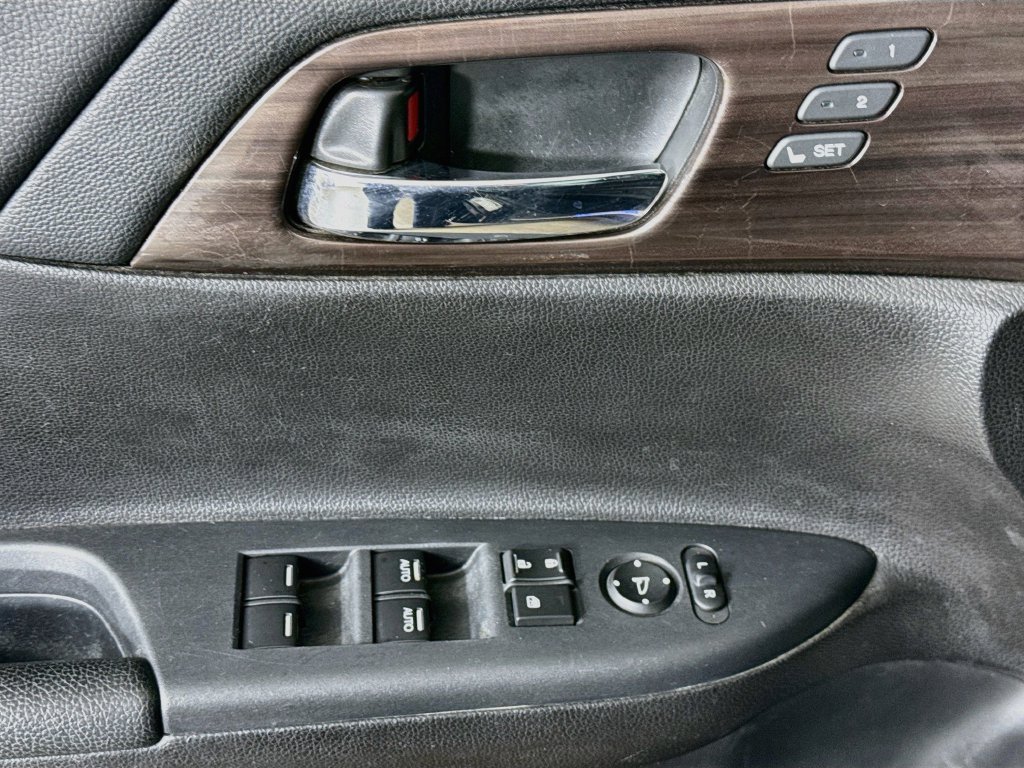 Used 2016 Honda Accord EX-L image 21