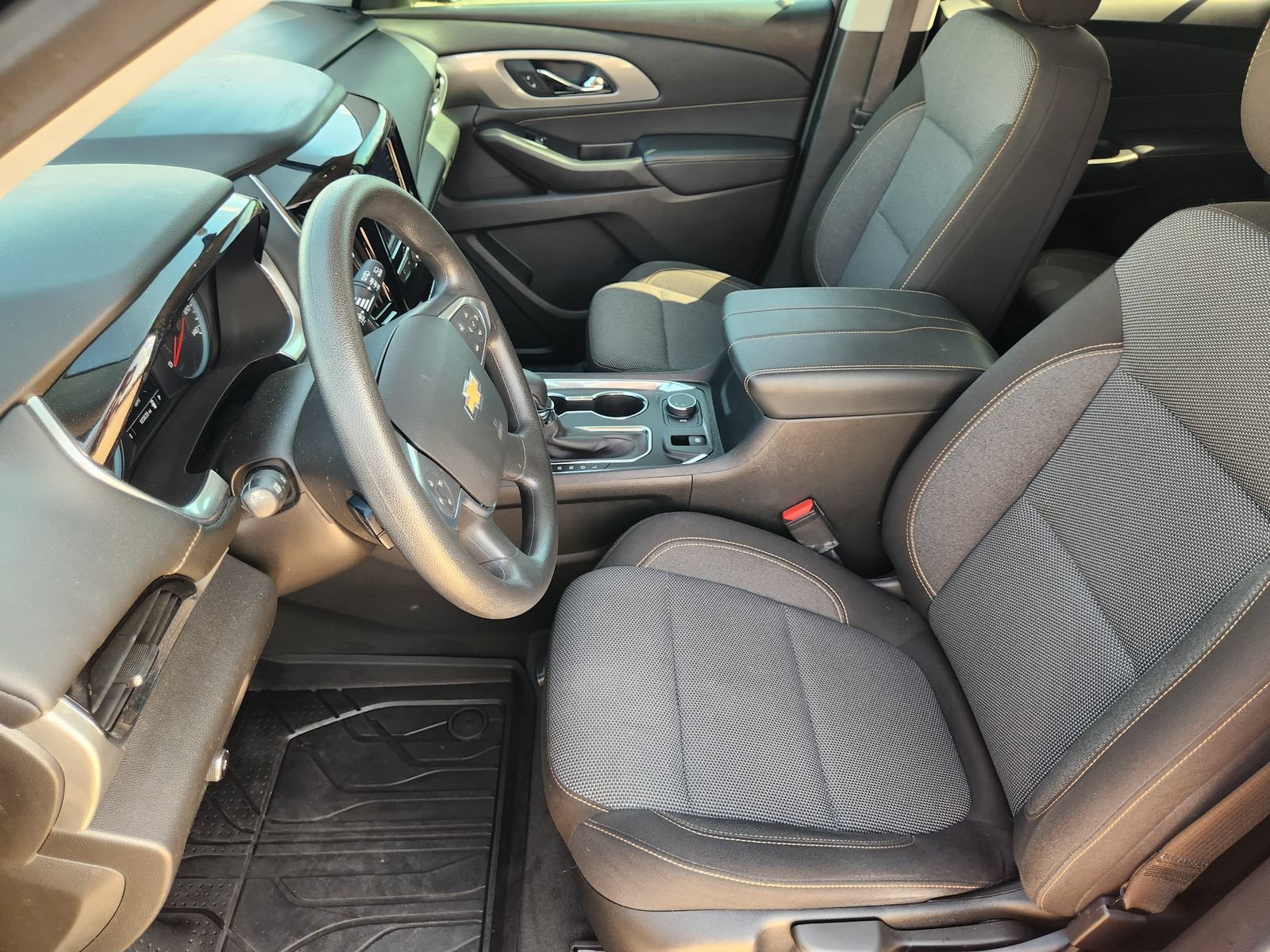 Used 2021 Chevrolet Traverse LS w/ LPO, Floor Liner Package FWD image 13