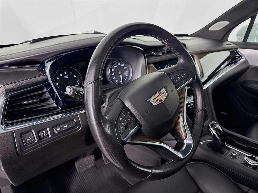 Used 2020 Cadillac XT6 Premium Luxury w/ Platinum Package image 4