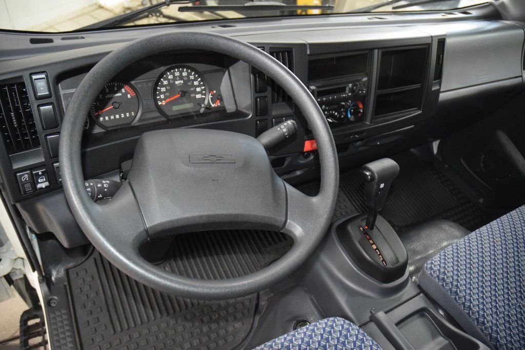 Used 2024 Chevrolet Low Cab Forward 5500XG image 18